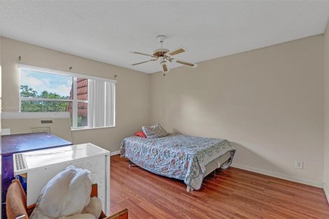 Condo in Lauderhill, Florida, 3 bedrooms  № 1228917 - photo 14