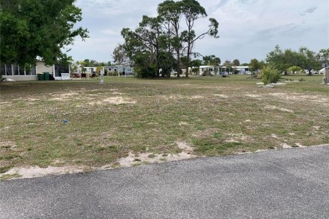 Terreno en venta en Port Charlotte, Florida № 1217898 - foto 3