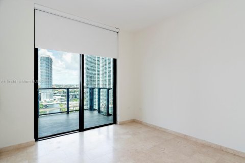 Condo in Miami, Florida, 2 bedrooms  № 1395054 - photo 26