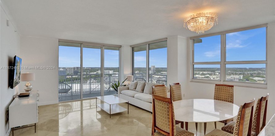 Condo à Aventura, Floride, 2 chambres  № 1395055