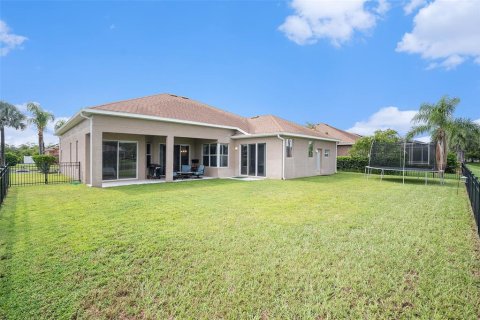 House in New Port Richey, Florida 5 bedrooms, 245.08 sq.m. № 1354099 - photo 18