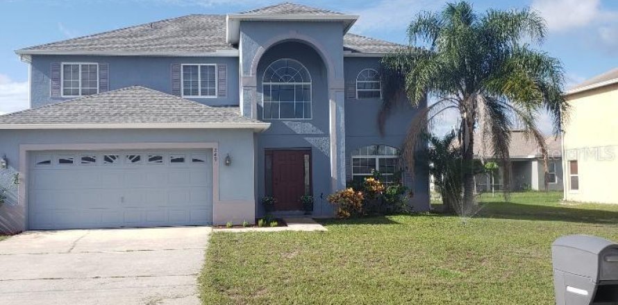 House in Kissimmee, Florida 4 bedrooms, 259.1 sq.m. № 1354156