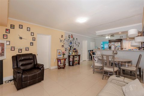 Casa en venta en Hollywood, Florida, 3 dormitorios, 183.48 m2 № 1316686 - foto 6