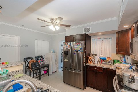 Casa en venta en Hollywood, Florida, 3 dormitorios, 183.48 m2 № 1316686 - foto 9