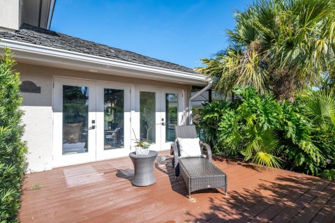 Casa en venta en Vero Beach, Florida, 5 dormitorios, 352.38 m2 № 1017012 - foto 2