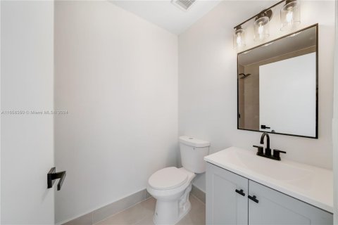 Casa en venta en Miami, Florida, 3 dormitorios, 130.34 m2 № 1391946 - foto 15