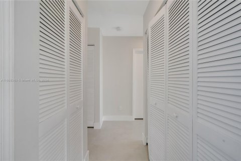 Villa ou maison à vendre à Miami, Floride: 3 chambres, 130.34 m2 № 1391946 - photo 12