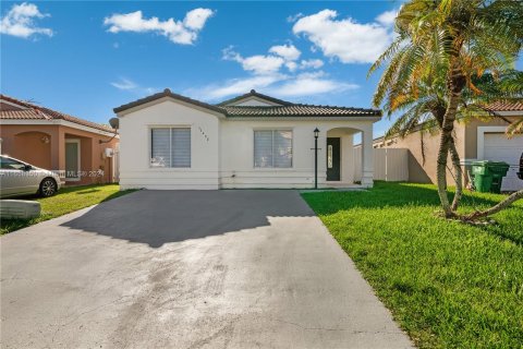 Villa ou maison à vendre à Miami, Floride: 3 chambres, 130.34 m2 № 1391946 - photo 1