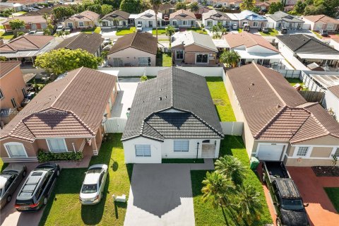 Villa ou maison à vendre à Miami, Floride: 3 chambres, 130.34 m2 № 1391946 - photo 25