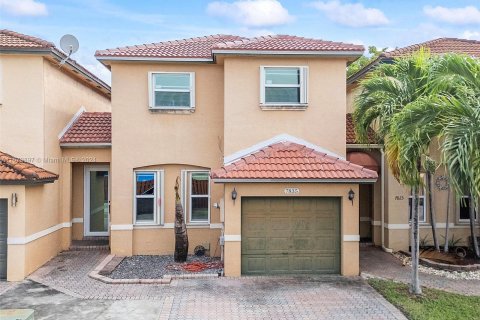 Touwnhouse à vendre à Hialeah, Floride: 3 chambres, 143.07 m2 № 1406117 - photo 24