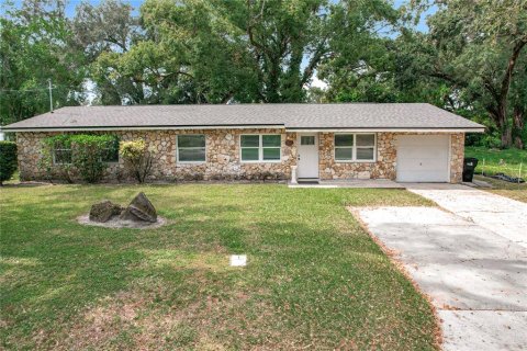 Villa ou maison à vendre à Orlando, Floride: 3 chambres, 130.43 m2 № 1424690 - photo 1