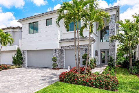 Villa ou maison à vendre à Boca Raton, Floride: 5 chambres, 42 m2 № 638011 - photo 1