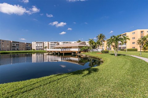 Condominio en venta en Dania Beach, Florida, 1 dormitorio, 74.32 m2 № 1224535 - foto 4