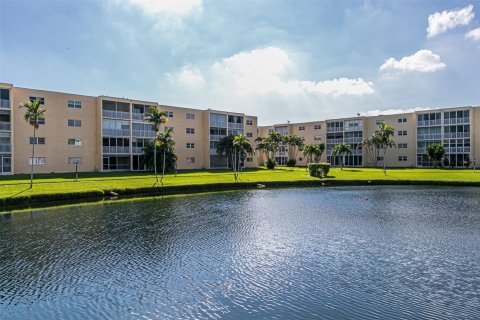 Condominio en venta en Dania Beach, Florida, 1 dormitorio, 74.32 m2 № 1224535 - foto 3