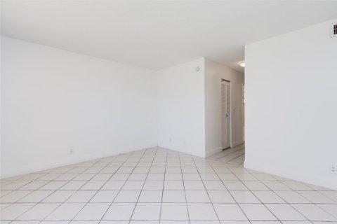 Condominio en venta en Dania Beach, Florida, 1 dormitorio, 74.32 m2 № 1224535 - foto 24