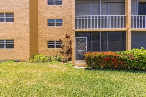 Condominio en venta en Dania Beach, Florida, 1 dormitorio, 74.32 m2 № 1224535 - foto 16