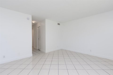 Condominio en venta en Dania Beach, Florida, 1 dormitorio, 74.32 m2 № 1224535 - foto 23