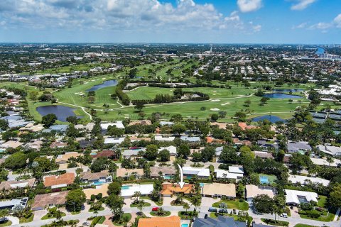 House in Fort Lauderdale, Florida 3 bedrooms, 207.64 sq.m. № 1187737 - photo 16