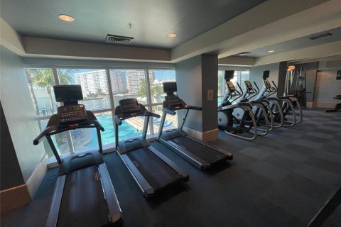 Condominio en venta en Hallandale Beach, Florida, 1 dormitorio, 77.67 m2 № 992057 - foto 10