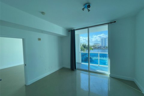 Copropriété à vendre à Hallandale Beach, Floride: 1 chambre, 77.67 m2 № 992057 - photo 23