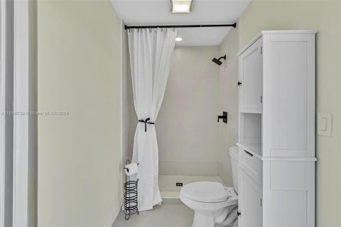 Adosado en venta en Lighthouse Point, Florida, 1 dormitorio, 78.04 m2 № 1360728 - foto 29