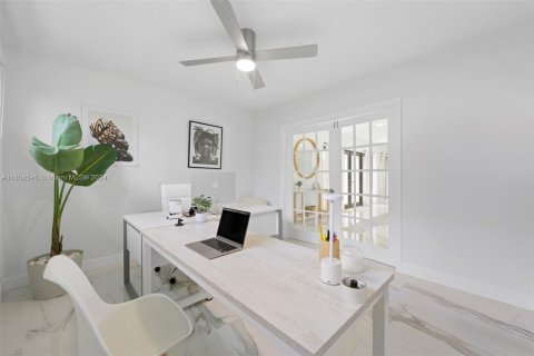 Casa en alquiler en North Miami Beach, Florida, 4 dormitorios, 190.64 m2 № 1360780 - foto 12