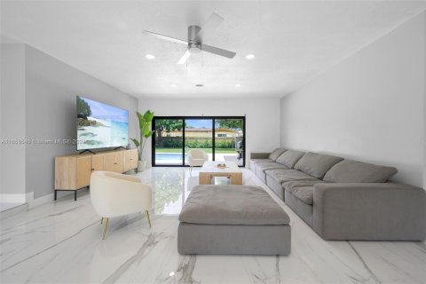 Casa en alquiler en North Miami Beach, Florida, 4 dormitorios, 190.64 m2 № 1360780 - foto 20