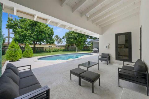 Casa en alquiler en North Miami Beach, Florida, 4 dormitorios, 190.64 m2 № 1360780 - foto 4