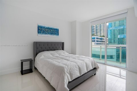 Condo in Miami, Florida, 2 bedrooms  № 1360727 - photo 10