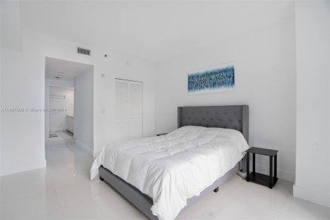 Copropriété à vendre à Miami, Floride: 2 chambres, 119.75 m2 № 1360727 - photo 11