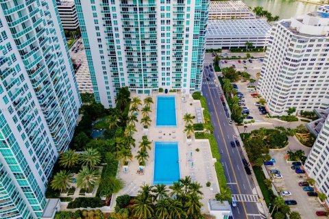 Condominio en venta en Miami, Florida, 2 dormitorios, 119.75 m2 № 1360727 - foto 23