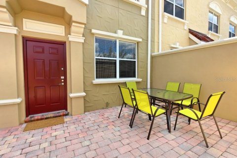 Adosado en venta en Davenport, Florida, 4 dormitorios, 182.83 m2 № 1300392 - foto 2