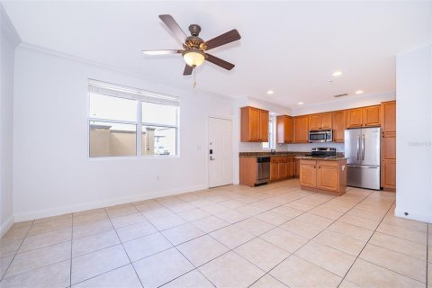 Adosado en venta en Davenport, Florida, 4 dormitorios, 182.83 m2 № 1300392 - foto 17