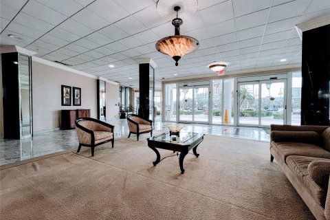 Condo in Fort Lauderdale, Florida, 2 bedrooms  № 978154 - photo 7