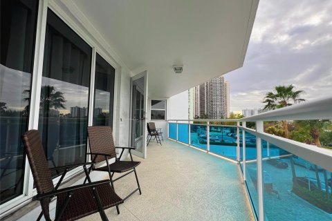 Condo in Fort Lauderdale, Florida, 2 bedrooms  № 978154 - photo 19