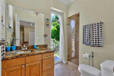 Casa en venta en North Bay Village, Florida, 3 dormitorios, 271.83 m2 № 1187914 - foto 19