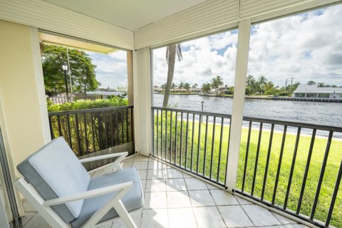 Condo in Deerfield Beach, Florida, 2 bedrooms  № 750590 - photo 16