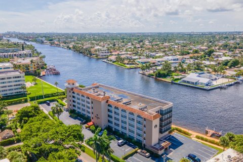 Condo in Deerfield Beach, Florida, 2 bedrooms  № 750590 - photo 7