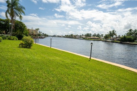 Condo in Deerfield Beach, Florida, 2 bedrooms  № 750590 - photo 13