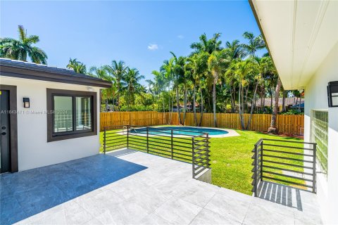 House in Hollywood, Florida 3 bedrooms, 155.7 sq.m. № 1347711 - photo 8