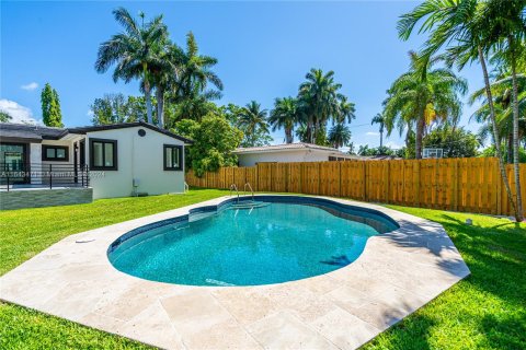 House in Hollywood, Florida 3 bedrooms, 155.7 sq.m. № 1347711 - photo 5