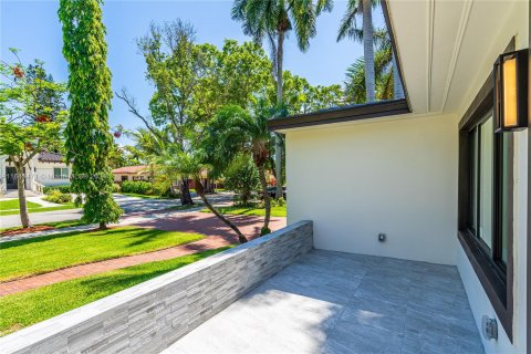 Casa en alquiler en Hollywood, Florida, 3 dormitorios, 155.7 m2 № 1347711 - foto 2