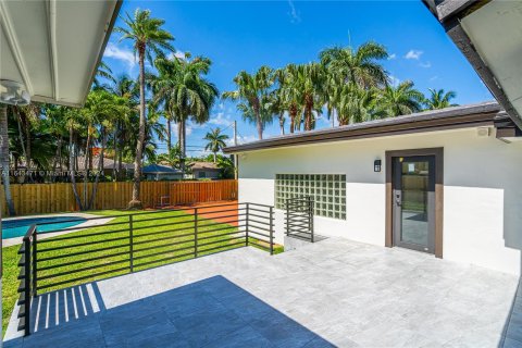 Villa ou maison à louer à Hollywood, Floride: 3 chambres, 155.7 m2 № 1347711 - photo 10