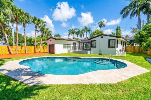 Villa ou maison à louer à Hollywood, Floride: 3 chambres, 155.7 m2 № 1347711 - photo 1