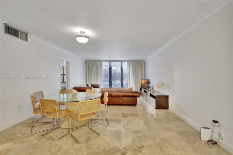 Condominio en venta en Bal Harbour, Florida, 2 dormitorios, 128.95 m2 № 1333494 - foto 3