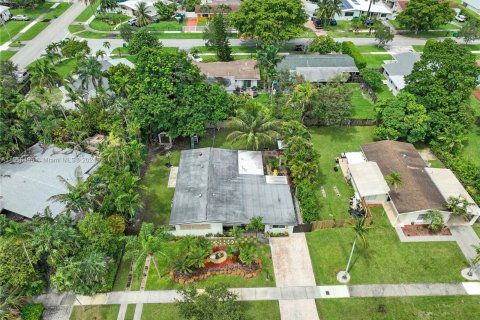 Casa en venta en Cutler Bay, Florida, 3 dormitorios, 128.58 m2 № 1378677 - foto 8