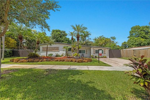 Casa en venta en Cutler Bay, Florida, 3 dormitorios, 128.58 m2 № 1378677 - foto 9