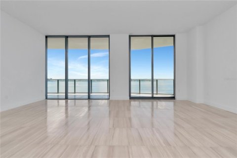 Condominio en venta en Tampa, Florida, 4 dormitorios, 517.47 m2 № 1355806 - foto 28