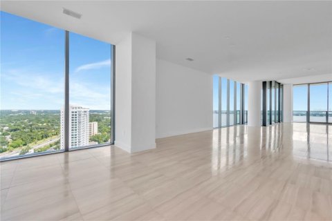 Condominio en venta en Tampa, Florida, 4 dormitorios, 517.47 m2 № 1355806 - foto 8