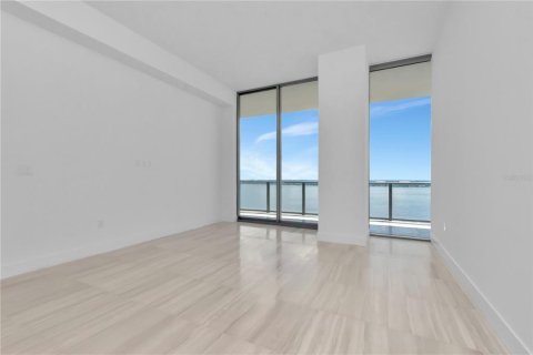 Condominio en venta en Tampa, Florida, 4 dormitorios, 517.47 m2 № 1355806 - foto 18